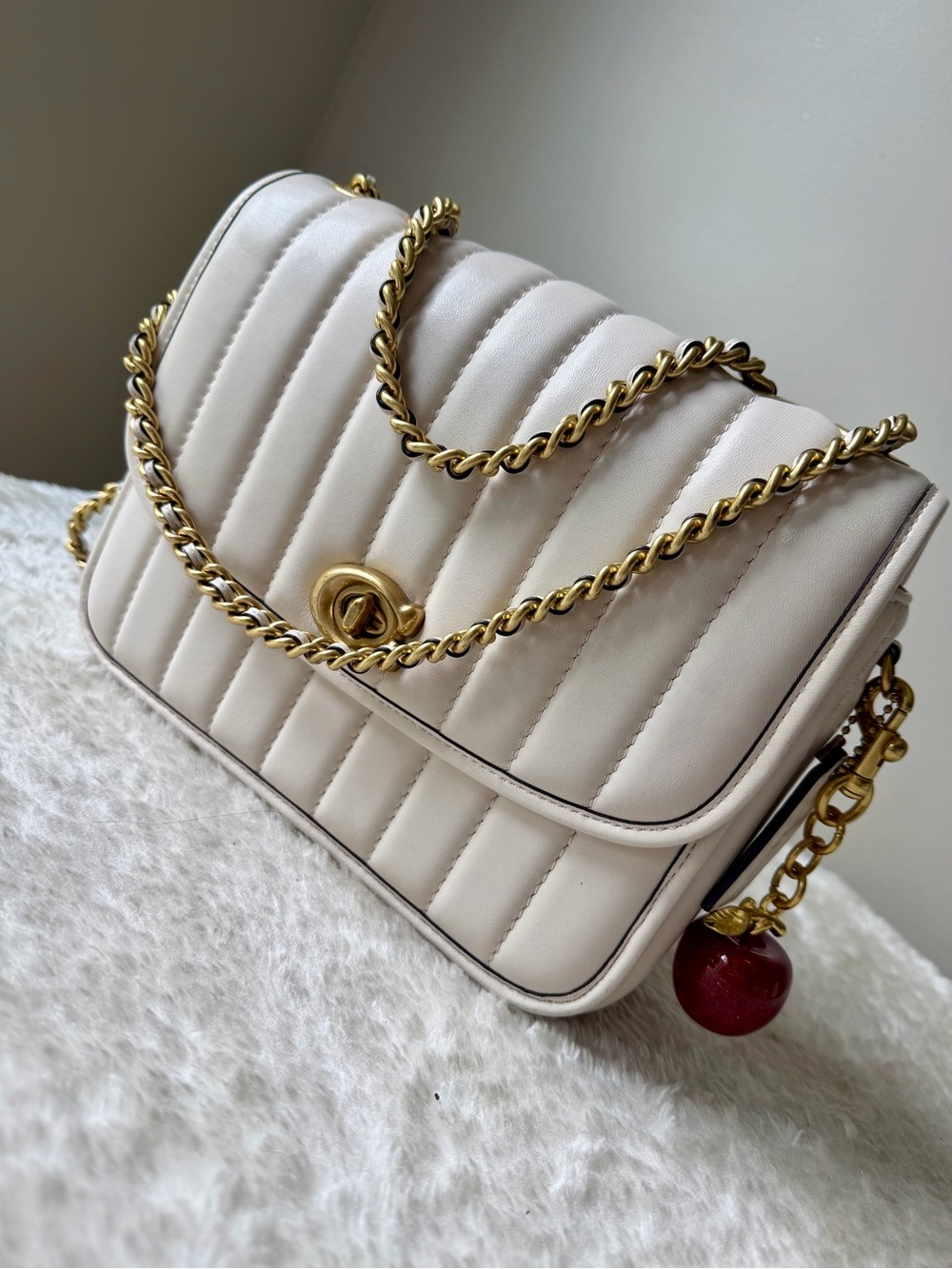 Coach Madison Shoulder Bag With Quilting in chalk off white with charm - Picture 6 of 16